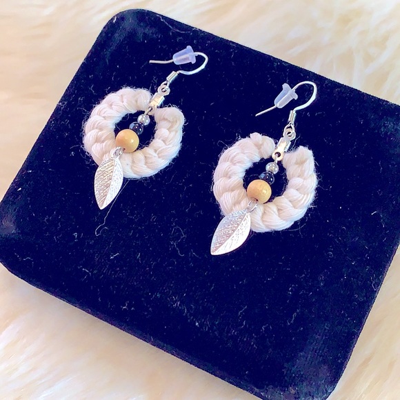 New Boho Style Uniquely Handmade Macrame Beaded Leaf Charm Silver Hook Dangles - Picture 6 of 15